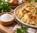 Złociste pierogi z solą i ziołami.png